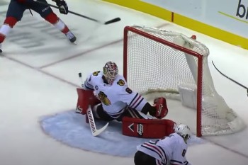 Brett Howden erzielt ein originelles Tor zwischen den Beinen hindurch