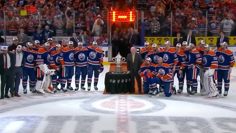 Revivez la fin de match et la remise du trophée entre Dallas et Edmonton