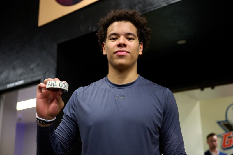 Rodwin Dionicio erzielt sein erstes Tor in der AHL und leitet damit eine wilde Aufholjagd seines Teams ein