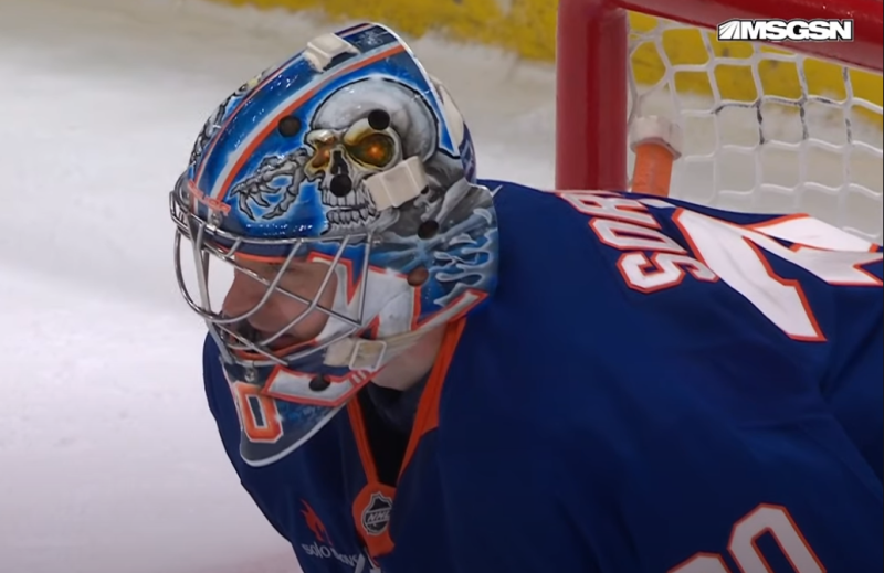 Les Predators offrent au gardien des Islanders Ilya Sorokin son premier but en carrière