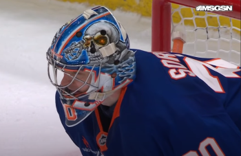 Les Predators offrent au gardien des Islanders Ilya Sorokin son premier but en carrière