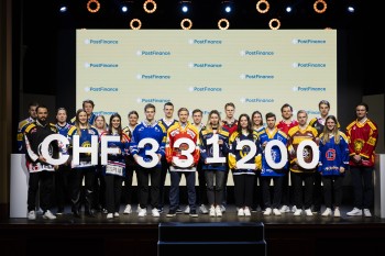 Eine schöne Summe für den Schweizer Eishockeynachwuchs und das Frauenhockey gesammelt