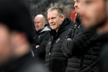 Geoff Ward und Stéphane Charlin von ihren Kollegen gefeiert