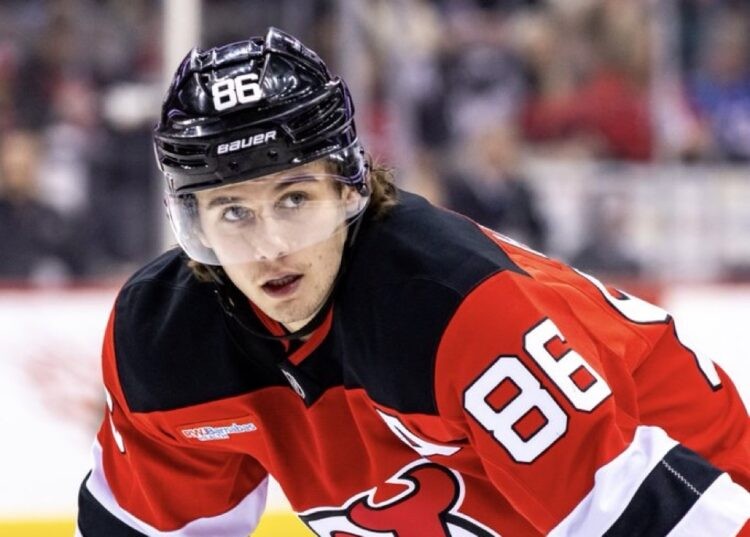 La saison de Jack Hughes est terminée