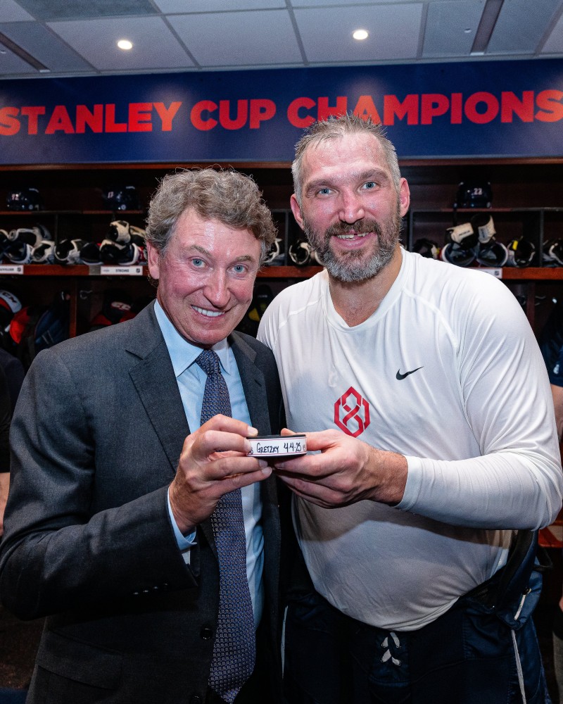 Comparaison des saisons d'Alex Ovechkin et Wayne Gretzky