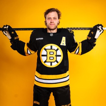 Les Bruins de Boston dévoilent une version modernisée de leur logo