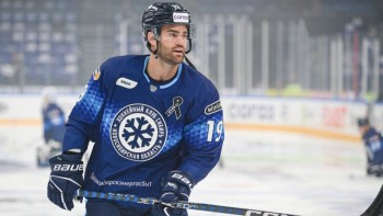 Andy Andreoff als Ersatz für Juho Lammikko.