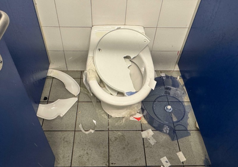 Certains "fans" de Rapperswil dérapent dans le stade de Kloten