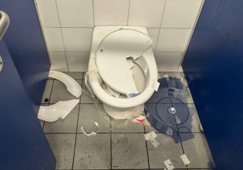 Einige Rapperswiler "Fans" randalieren im Stadion von Kloten