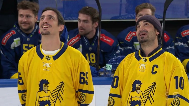 Les images de la cérémonie en l'honneur d'Ambühl et Wieser