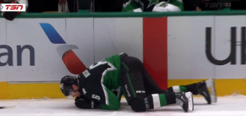 Lian Bichsel verlässt das Spiel wegen einer Verletzung