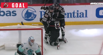 Nico Hischier s'offre un doublé et offre la victoire aux Devils