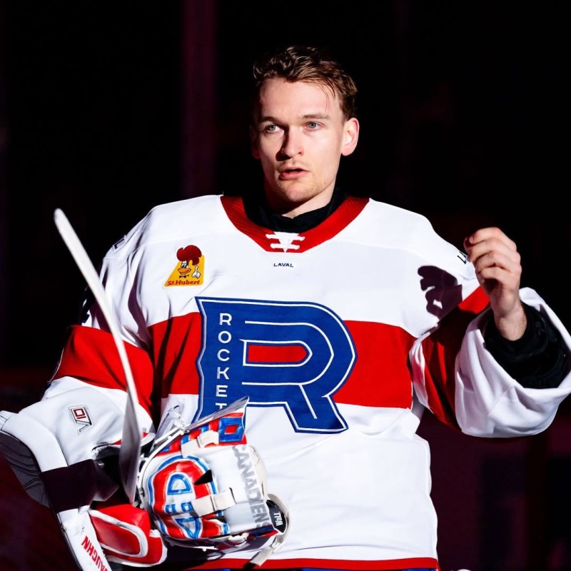 Kaapo Kähkönen pourrait poursuivre sa carrière dans le championnat suisse