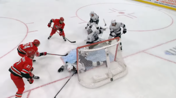 Drew Doughty supplée parfaitement son gardien Anton Forsberg